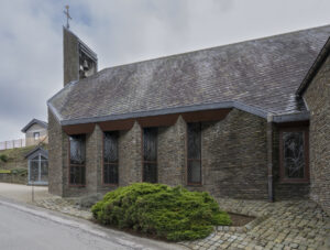 Aussenansicht der Herz-Jesu Kirche Steffeshausen.